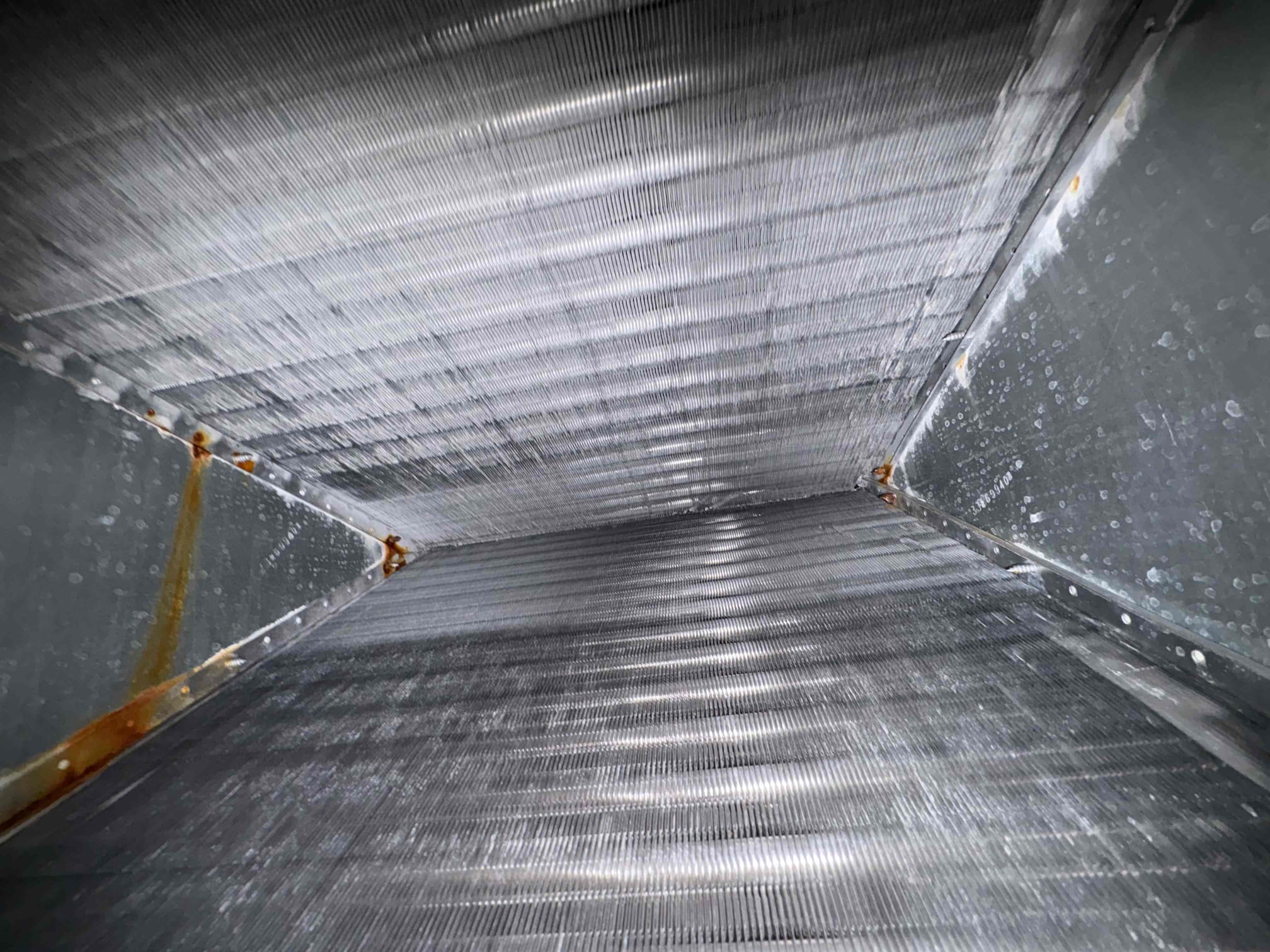 Tech maintenance 14-year-old split Carrier furnace