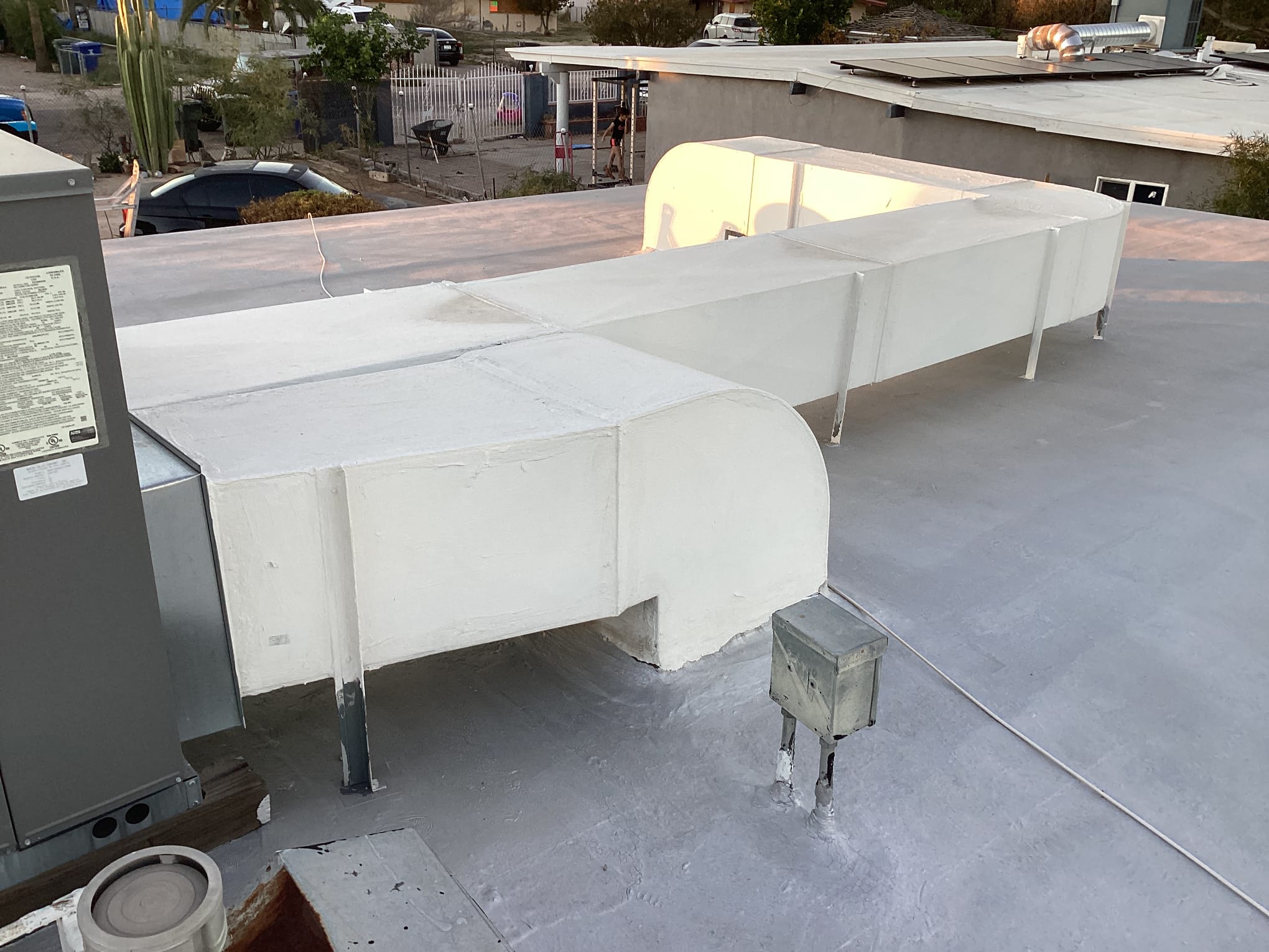 Tech maintenance seven-year-old Rheem gas pack