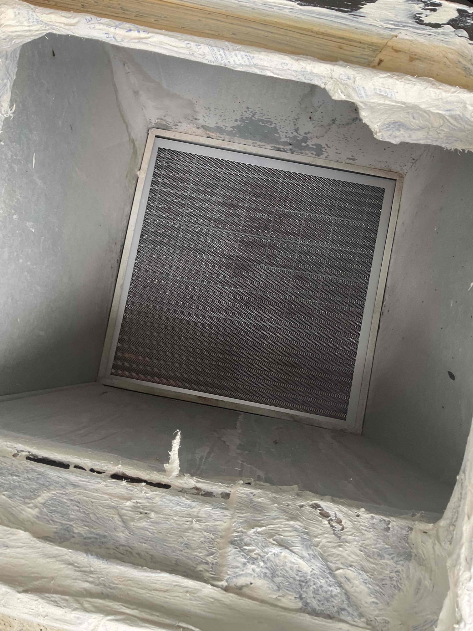 Performing maintenance on gas pack 