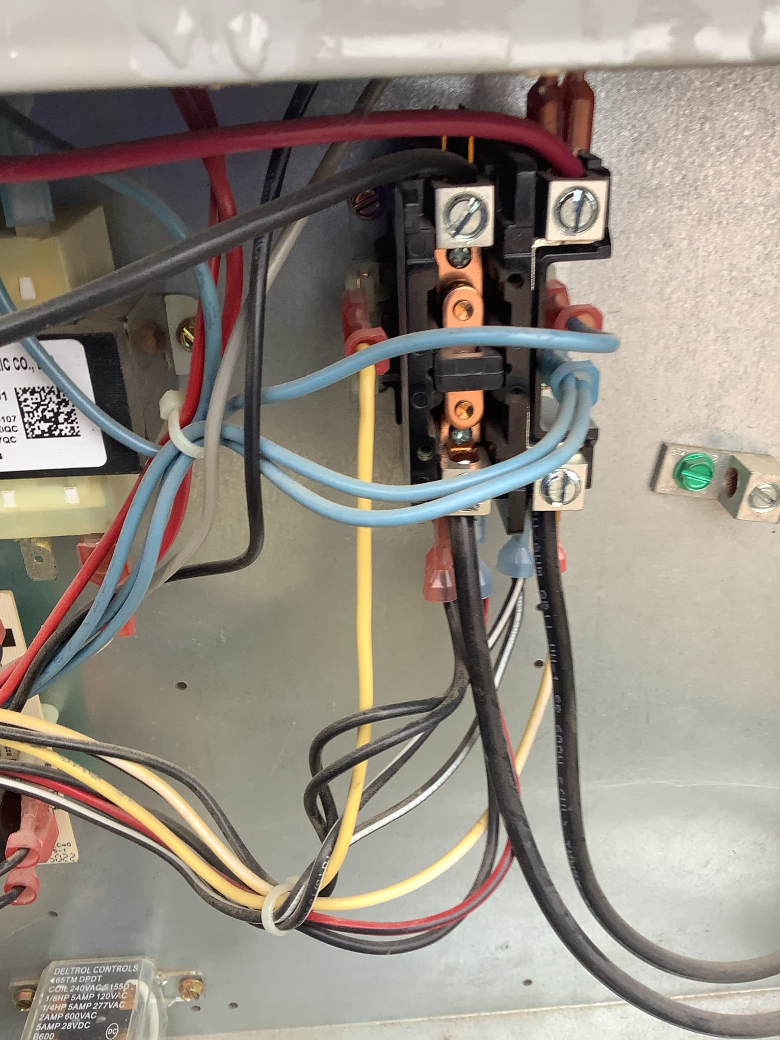 I performed a thorough winter maintenance service, focusing on the coil. I meticulously cleaned the coil to remove accumulated dirt, dust, and debris, ensuring optimal performance. This process involved inspecting the coil for any signs of wear or damage and ensuring all components were functioning correctly. The cleaning was done using specialized tools to avoid any damage to the coil. This maintenance will help improve efficiency and extend the lifespan of the system.