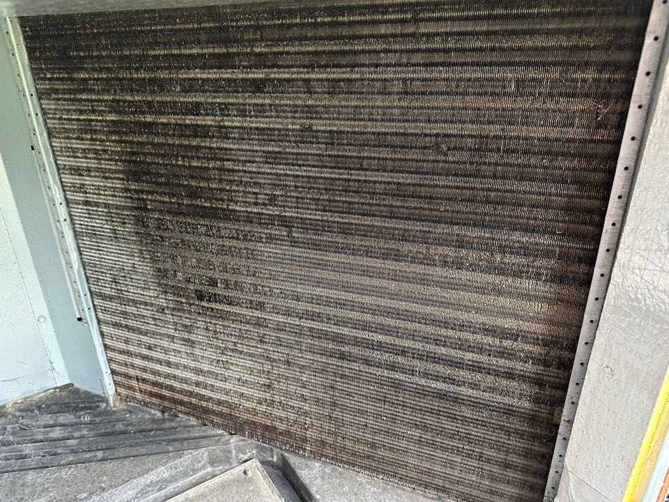 Cleaning evaporator coil