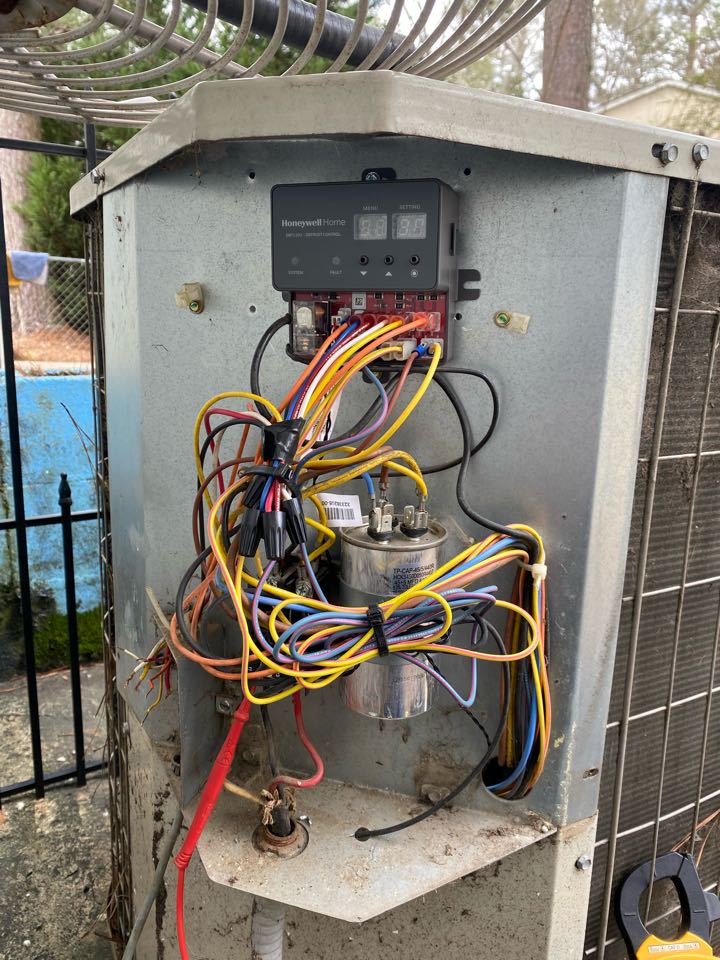Payne heat pump not heating due to a shorted board. 