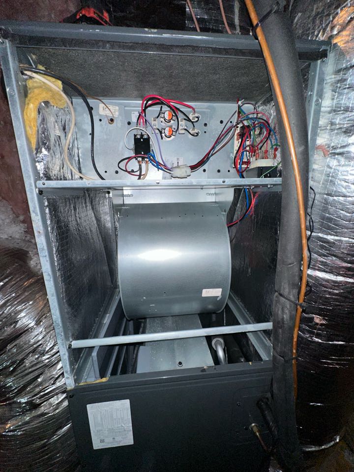 Goodman hp split ac maintenance 