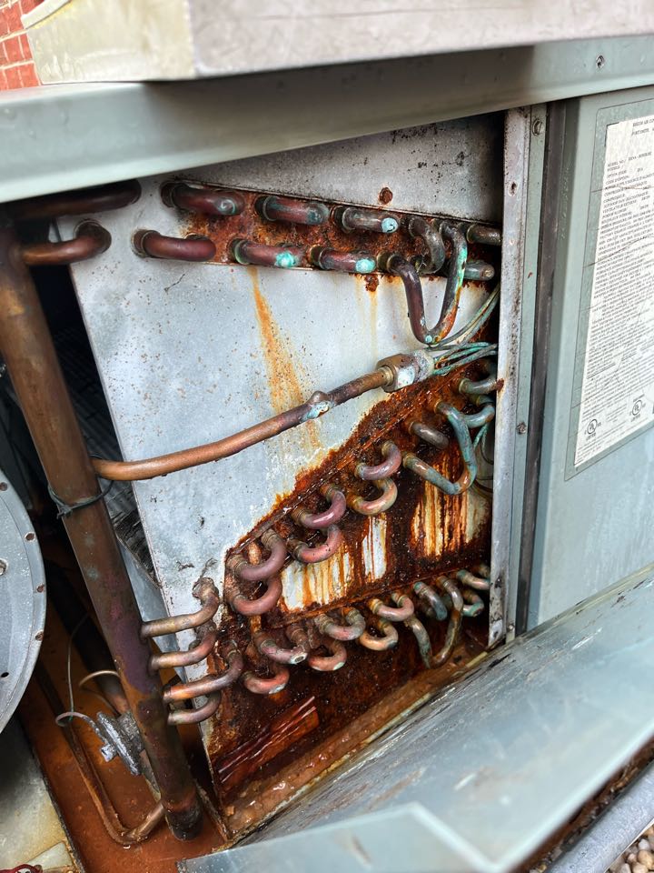 Rheem and Goodman air conditioning maintenance.