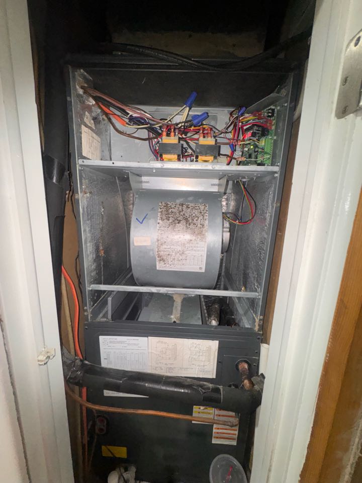Goodman hp split parts return/ maintenance 