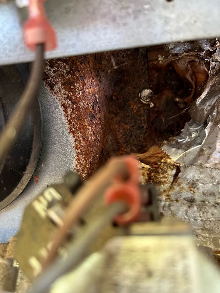 Grand Aire gas package unit heat diagnostic with a failed inducer motor. 