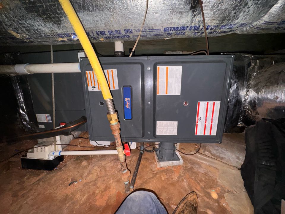 Goodman gas furnace & hp split heat maintenance 