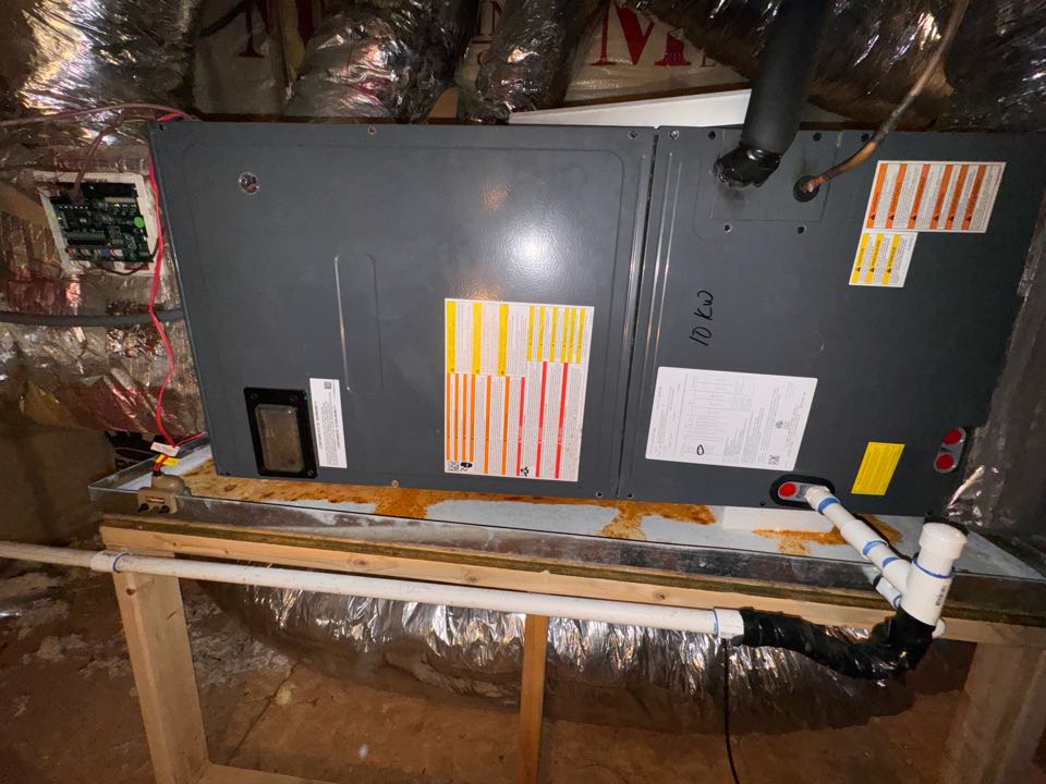 Goodman hp split heat maintenance 