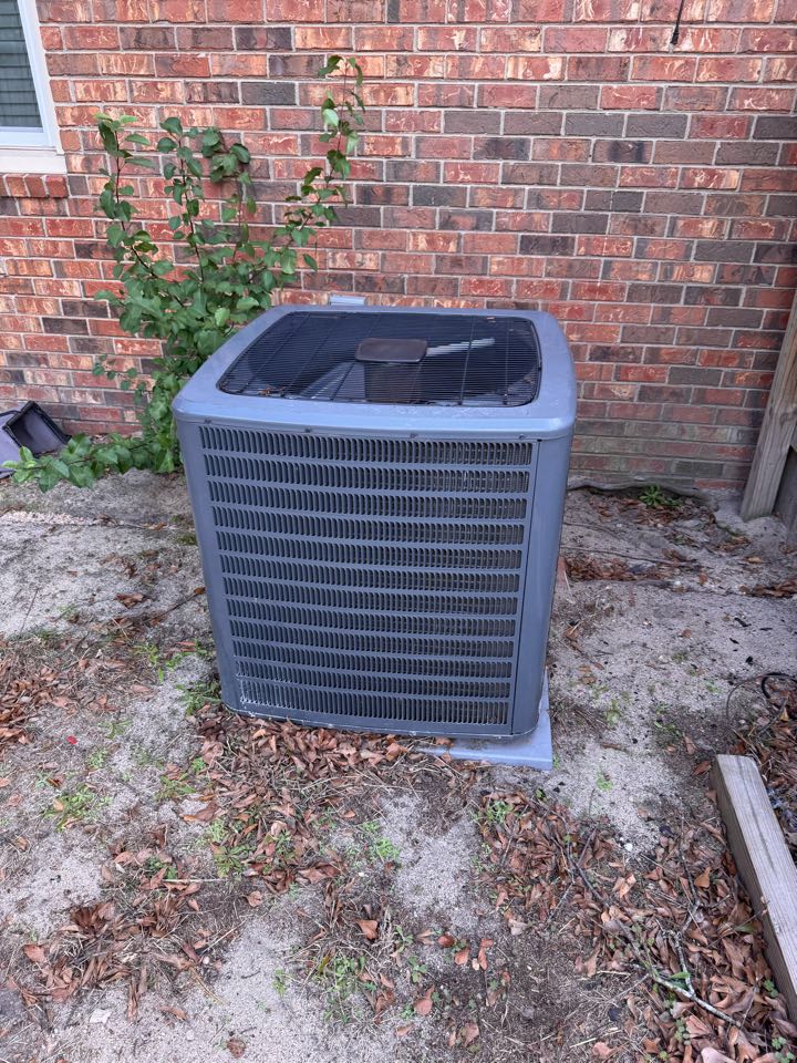 Goodman hp split heat maintenance 