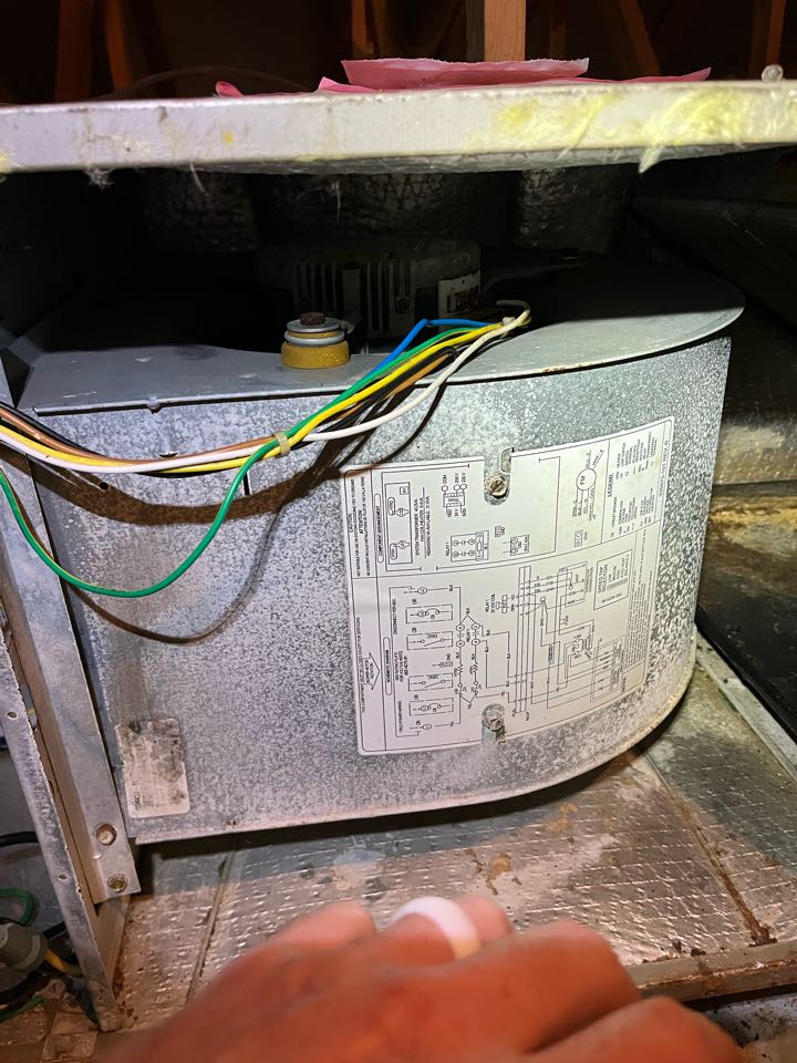 Carrier heat pumps heat maintenance 