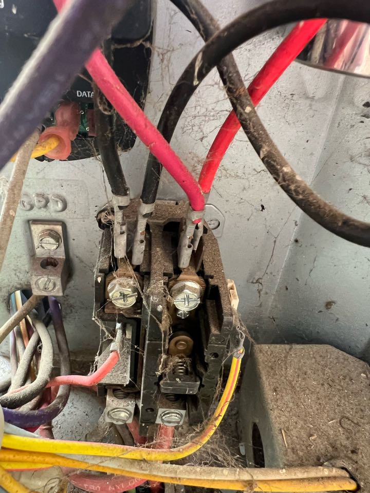 Replacing capacitor on Amanda split unit