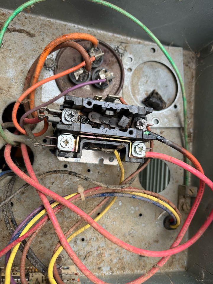 Rheem air conditioning repair options. 