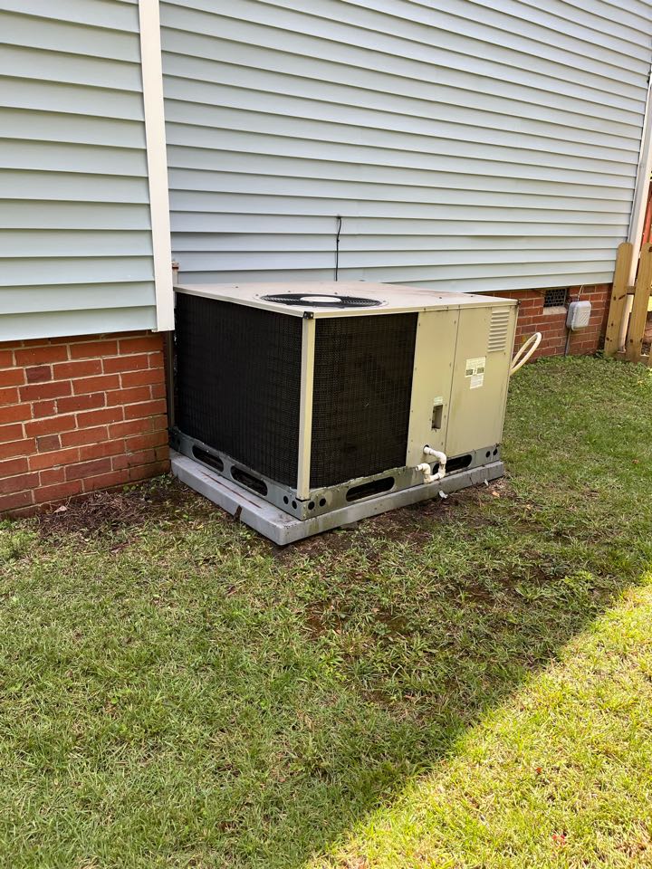 Nordyne gas package unit home sale inspection. 
