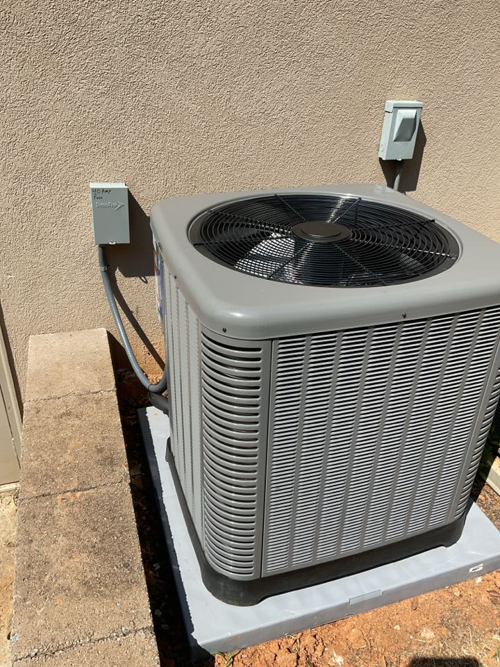 New high efficiency 2 stage heat pump split system installation 10 year warranty delivery 