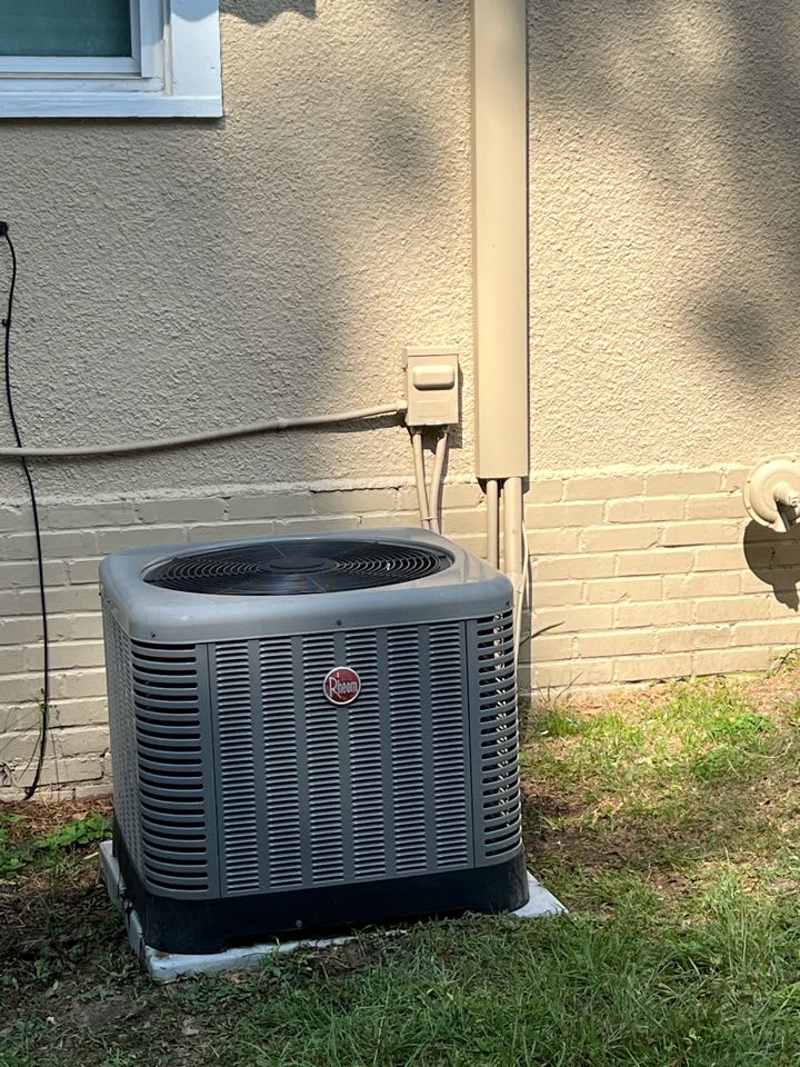 Maintenance on rheem heat pump.