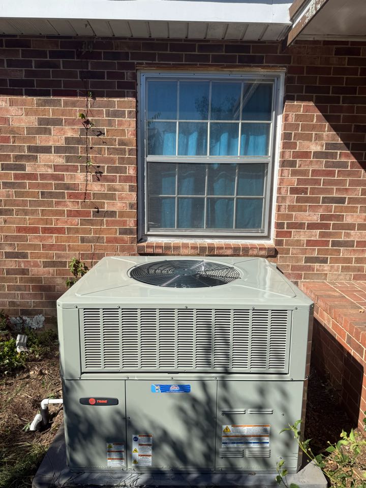 2 Ton Trane Straight AC Package Unit!