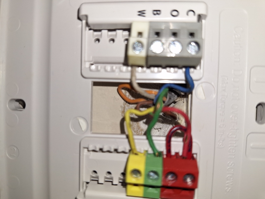 Goodman heatpump. heat pump maintenance. Baileys comfort services.