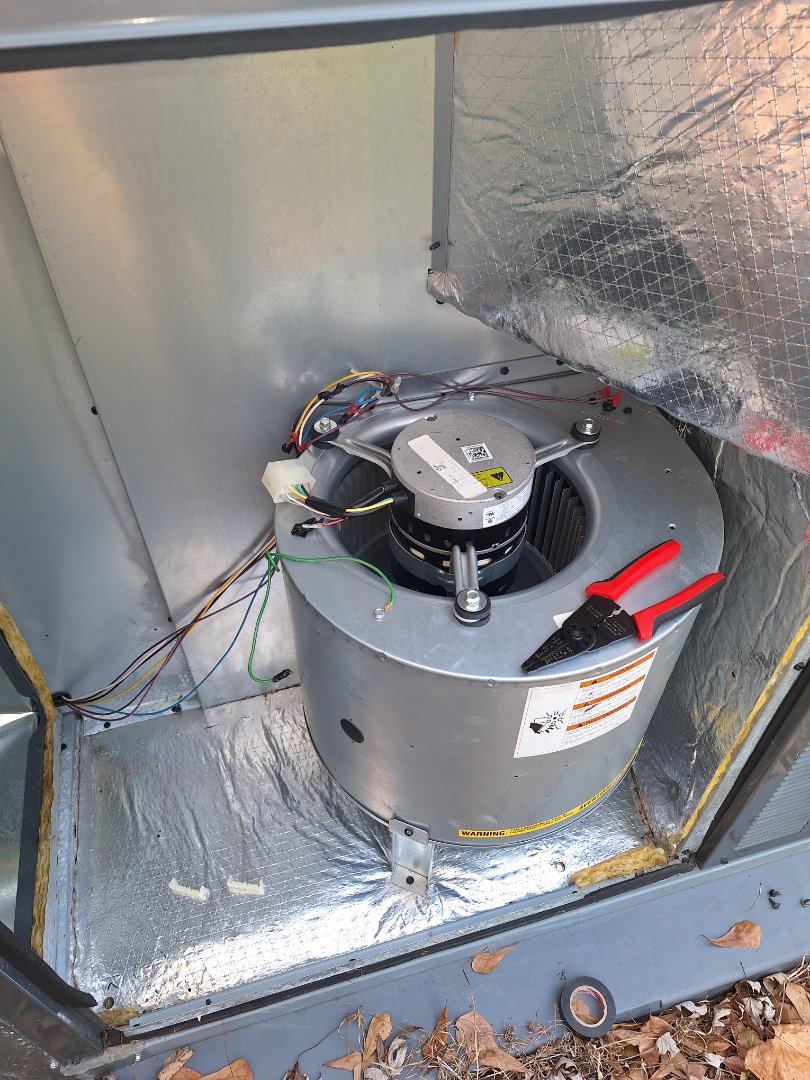 Goodman gas package unit. heat maintenance.