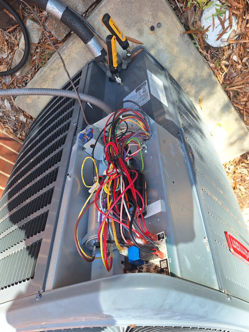 Goodman heat pump spit and package electric furnace.