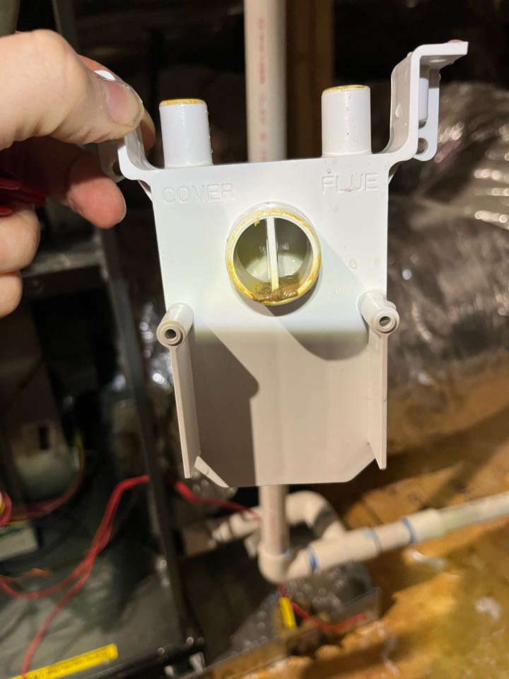 Goodman 90% gas furnace diagnostic and furnace drain trap cleaning/clearing. 