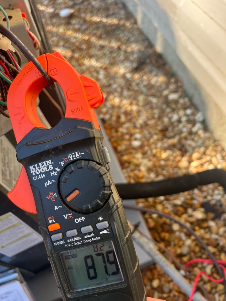 Heat maintenance on Goodman heat pump.