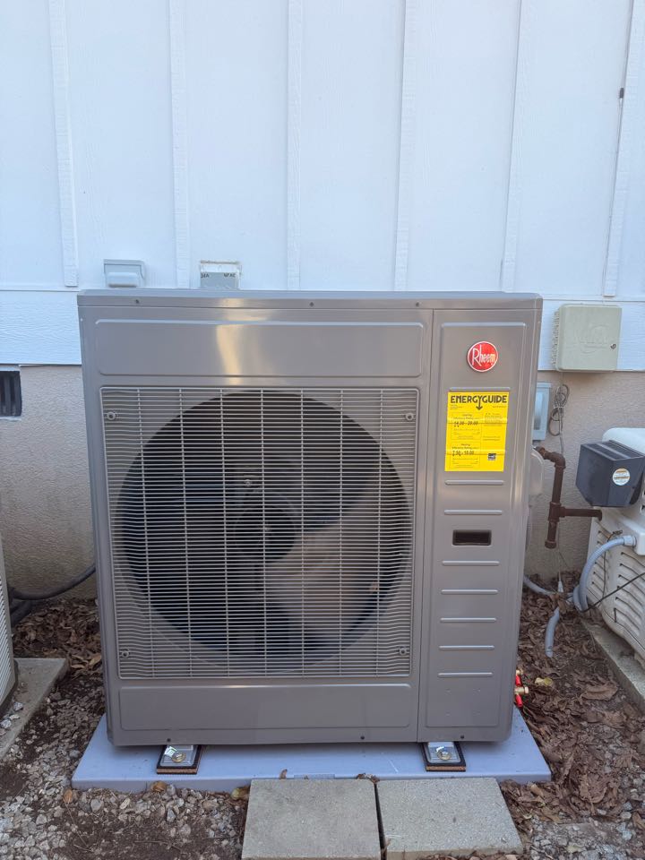 3 Ton Rheem Heat Pump!