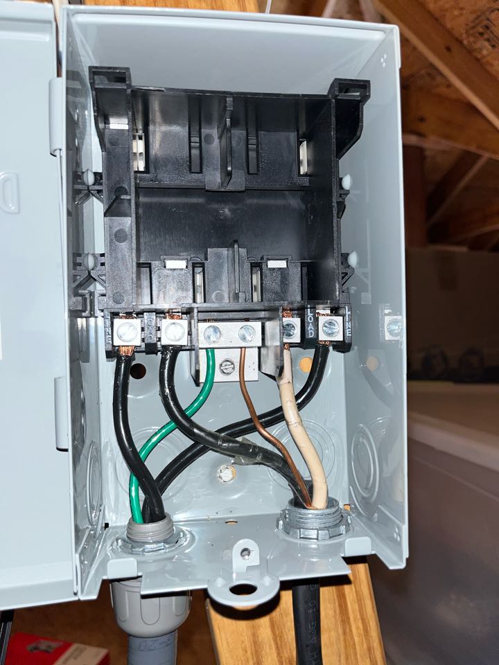 Goodman 16 seer communicating 2 stage heat pump diagnostic and high voltage disconnect replacement. 