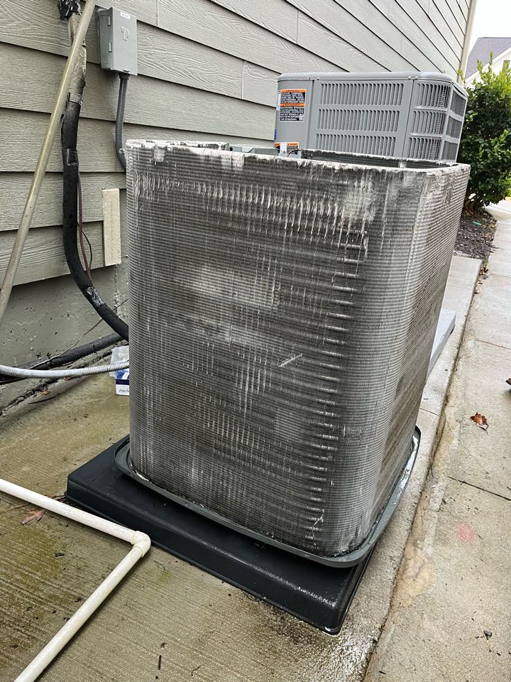 Goodman heat pump diagnostic, repairs and cleaning. 