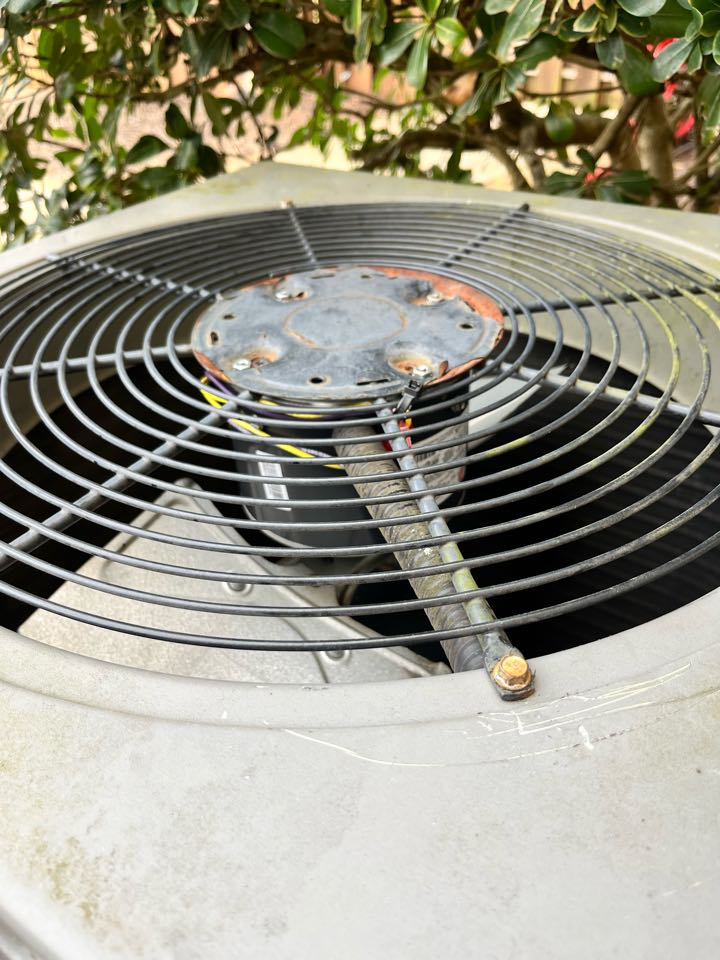 Rheem heat pump air conditioning diagnostic and fan motor replacement. 