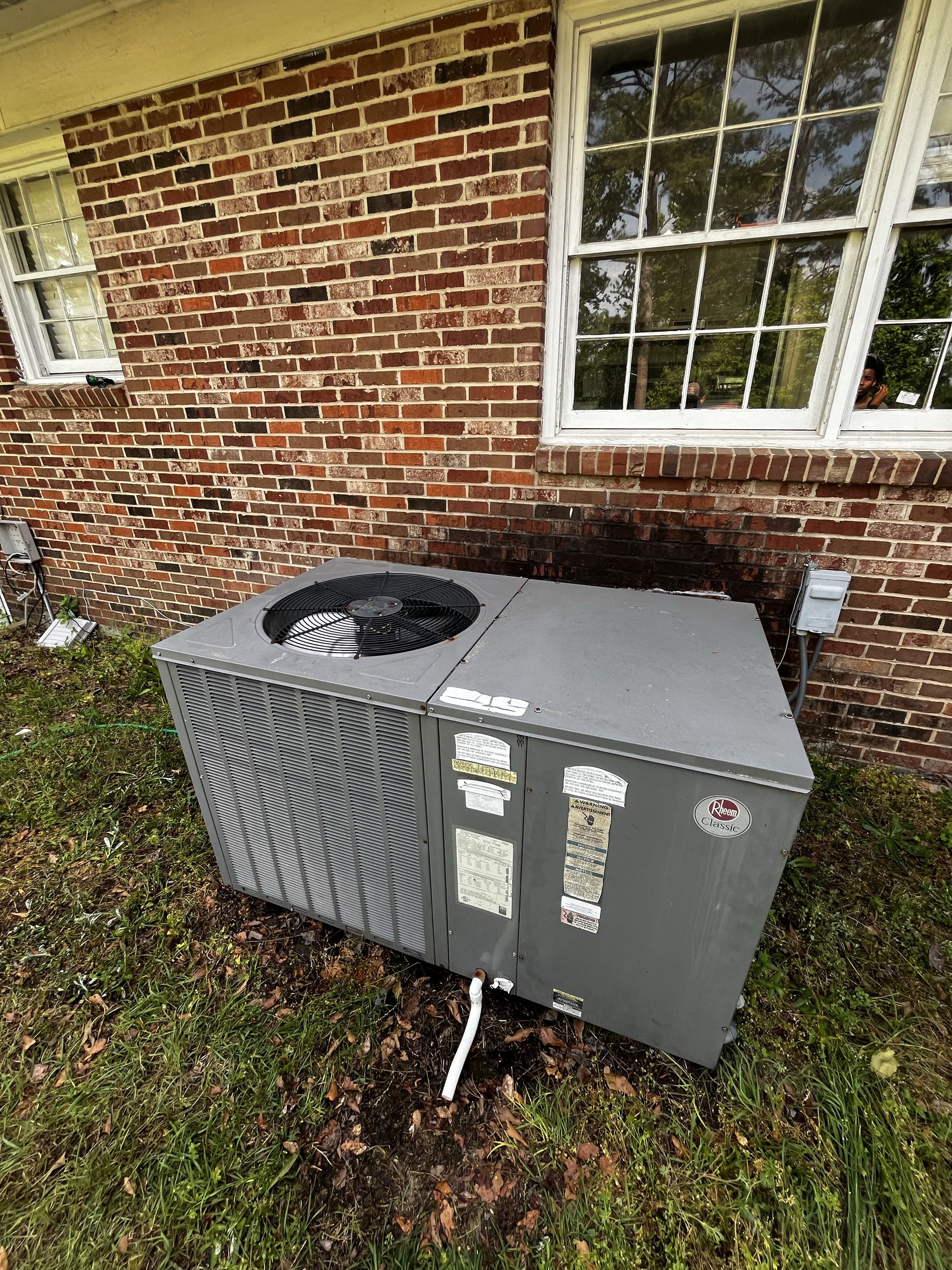 Rheem air conditioning diagnostic and condenser fan motor replacement. 