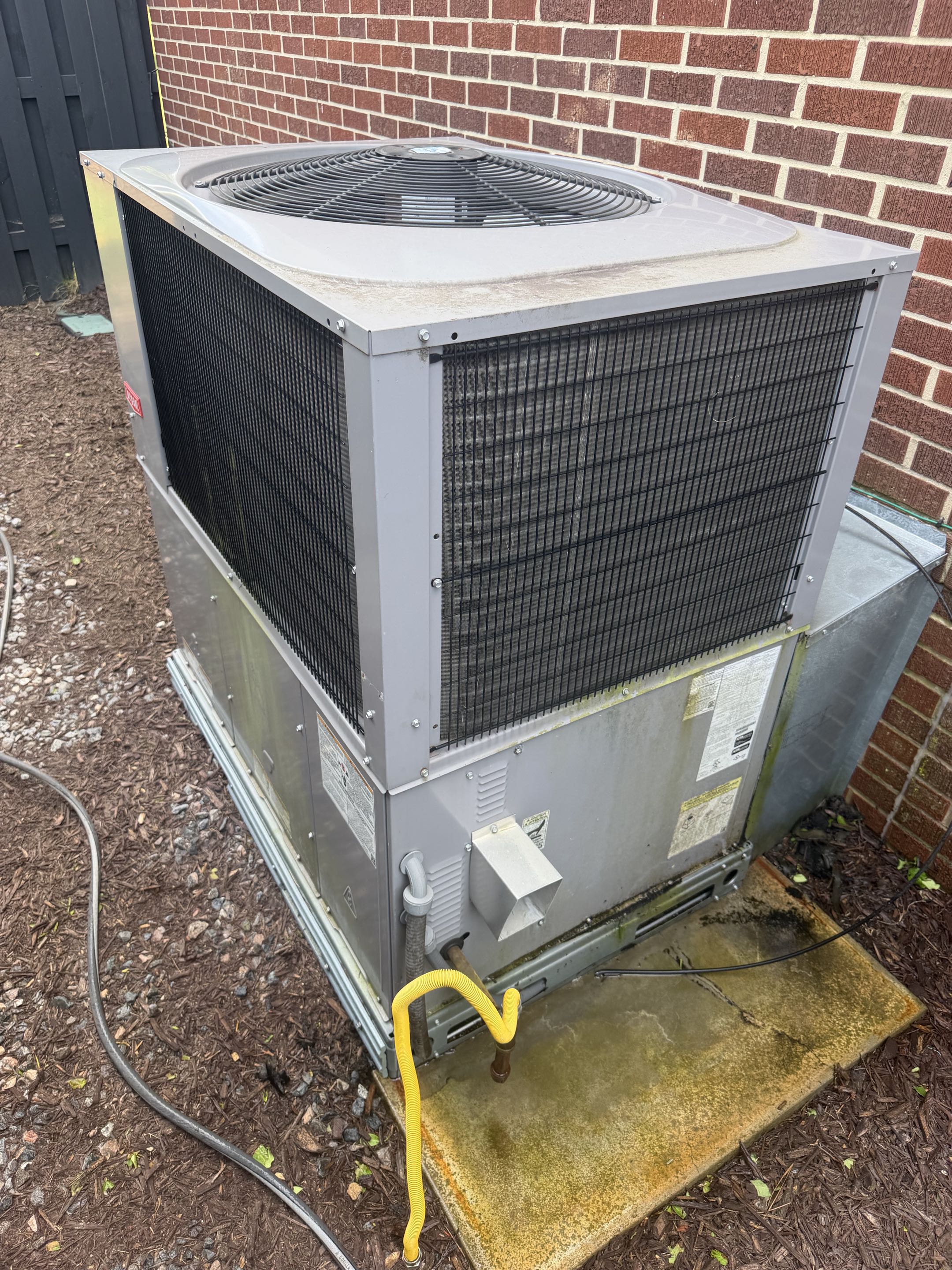 Air conditioning cleaning on a carrier air conditioner 