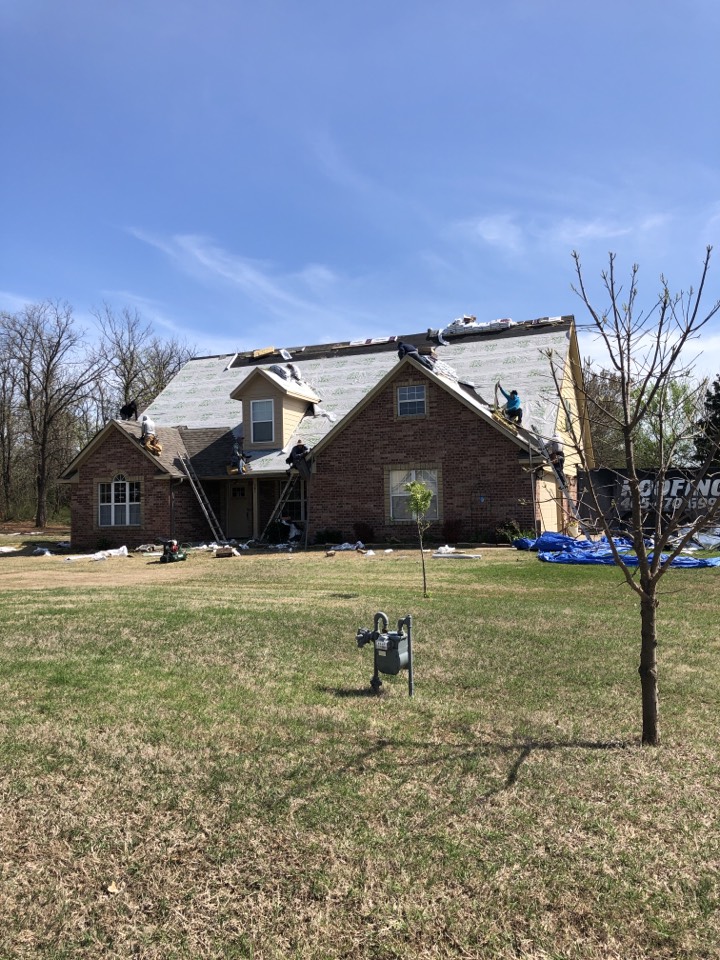 Stillwater, OK - These homeowners are about ready to save a lot of money with their new Class 4 Malarkey Shingles! Stillwater, OK - These homeowners are about ready to save a lot of money with their new Class 4 Malarkey Shingles!