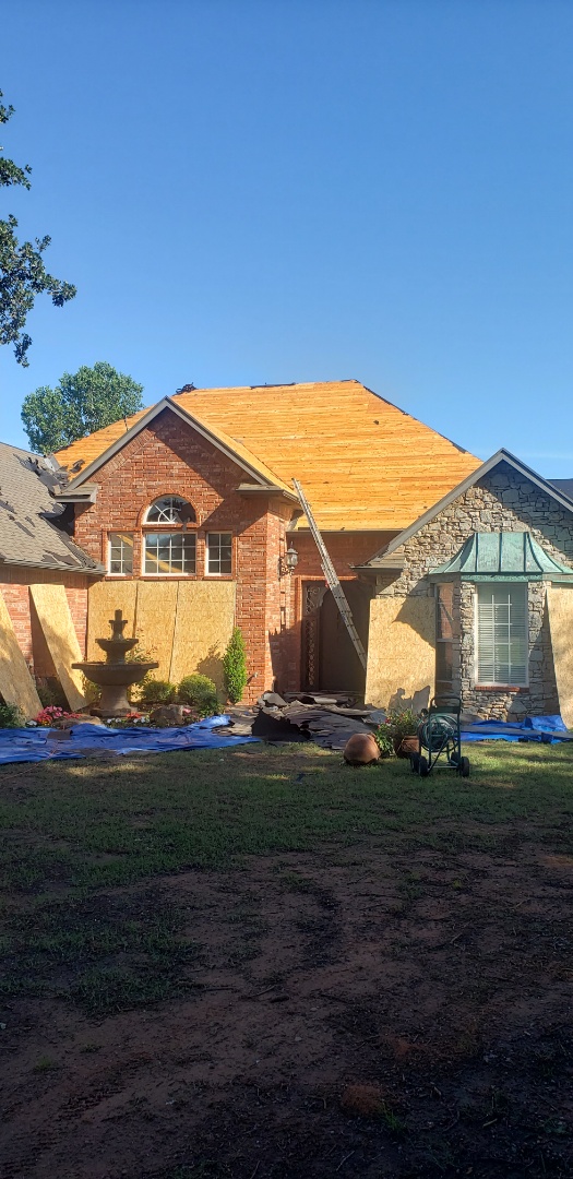 Blanchard, OK - Starting off this beautiful morning with a deck over in Blanchard Oklahoma. We will be going back with a beautiful GAF Timberline HD shingle. Blanchard, OK - Starting off this beautiful morning with a deck over in Blanchard Oklahoma. We will be going back with a beautiful GAF Timberline HD shingle.