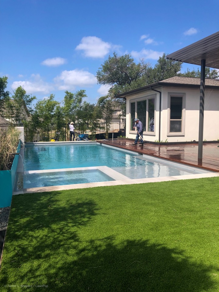 Our latest LawnPop synthetic faux grass installation in Bee Caves Texas just west if Austin.  LawnPop is the perfect solution next to the pool. Our artificial turf is a great complement to metal work, ipa wood decks and plant material. Start using #syntheticgrass by #LawnPop and save water with our eco friendly design solutions. 