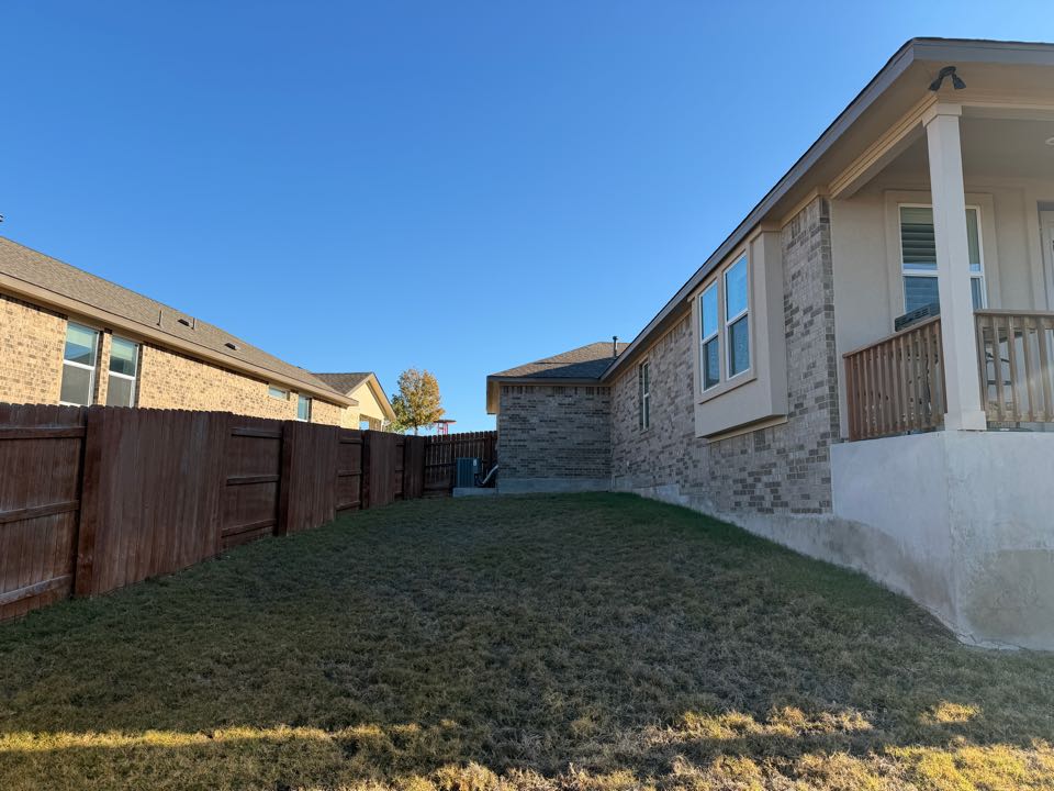 Austin, TX - We are in the Travis Southwest Neighbourhood in Spicewood, Texas going to install a LawnPop artificial turf putting green. This homeowner is a big golfer and would like to practice in his backyard with a custom LawnPop synthetic turf Luxury golf green. 