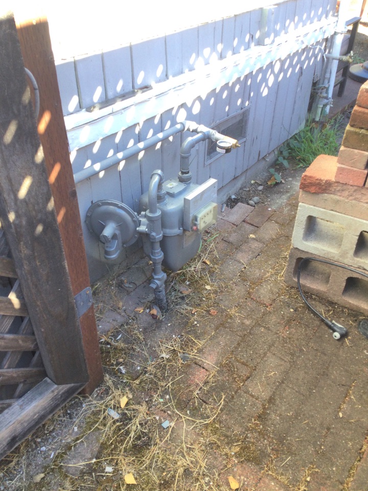 Felton, CA - Gas leak location. Felton, CA - Gas leak location.