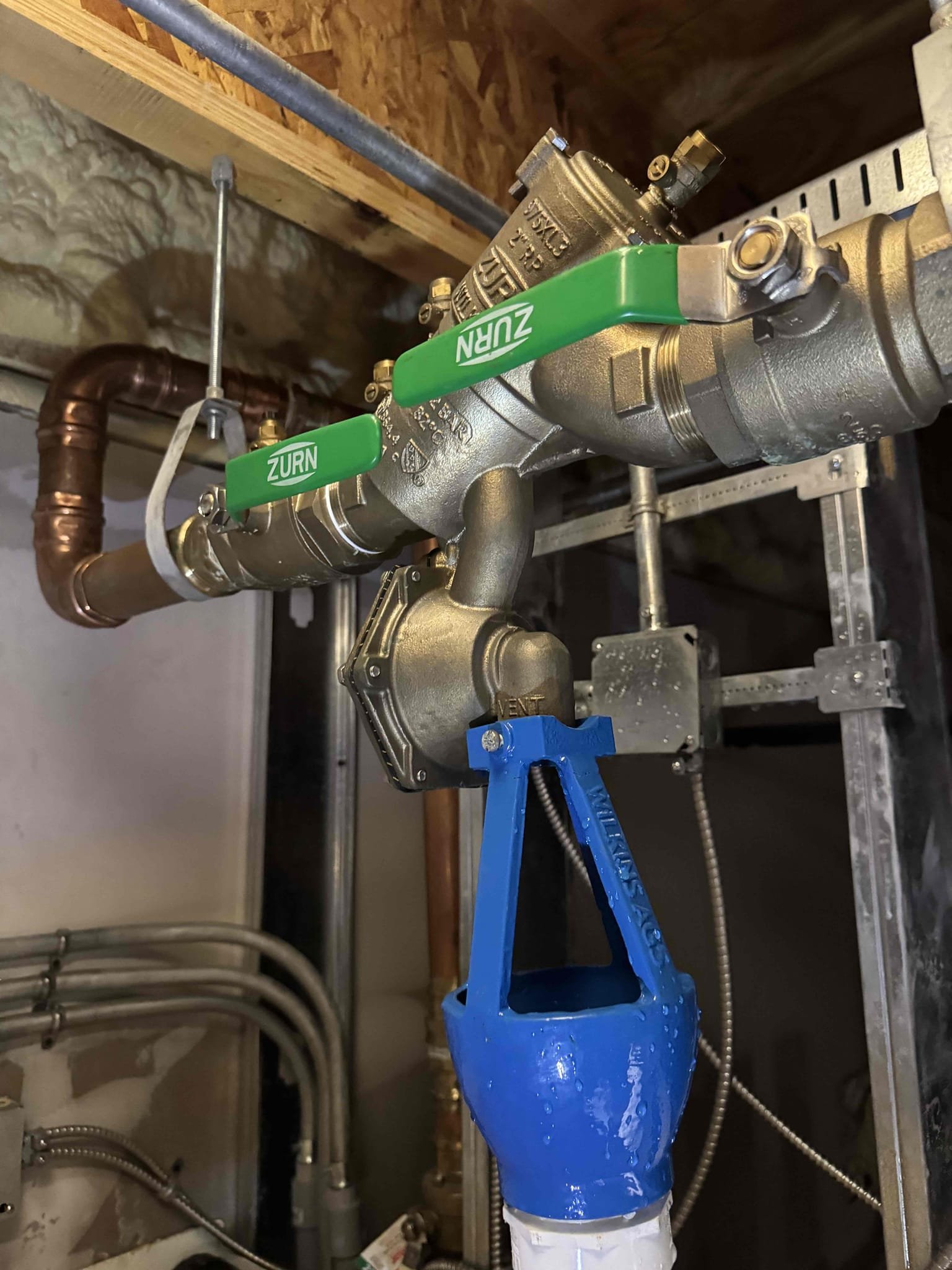 Upon arrival, I identified a critical issue with the backflow preventer RPZ, which was causing water to flood the store. The RPZ was blowing out from the bottom, necessitating immediate action. I sourced the necessary parts from four different locations to ensure the correct components were obtained. After installing a new 2” RPP Backflow Preventer RPZ Zurn, I restored water flow and reactivated the recirculating pump. Additionally, I secured the sediment filter housing to the wall using new screws, which had previously been hanging loose. With the system fully operational, I ensured everything was in place for the store's opening, with employees already on site.