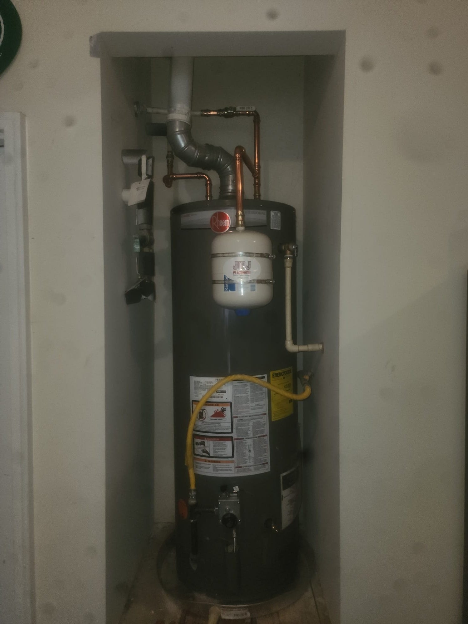 I replaced the client's aging water heater with a high-efficiency model, ensuring optimal performance and energy savings. The old unit was carefully removed, and the new one was installed with precision. I checked all connections and safety features, ensuring everything was secure and functioning correctly. The client now enjoys consistent hot water supply and reduced energy bills. The job was completed efficiently, with minimal disruption.
