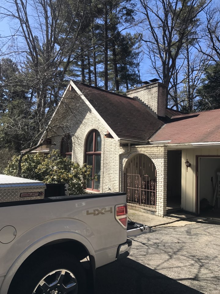 Holland, MI - Estimating roof replacement for this tired 20+ year old roof! Holland, MI - Estimating roof replacement for this tired 20+ year old roof!