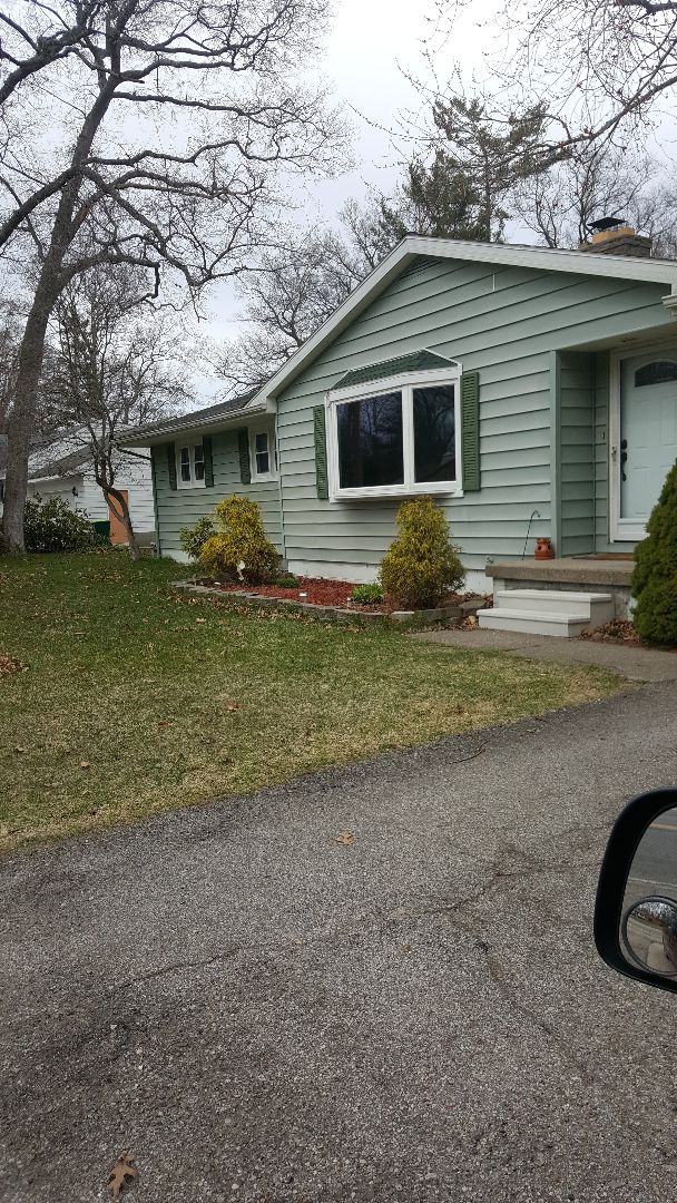 North Muskegon, MI - Sharp construction at this residence doing a free roof inspection and siding proposal
North Muskegon, MI - Sharp construction at this residence doing a free roof inspection and siding proposal
