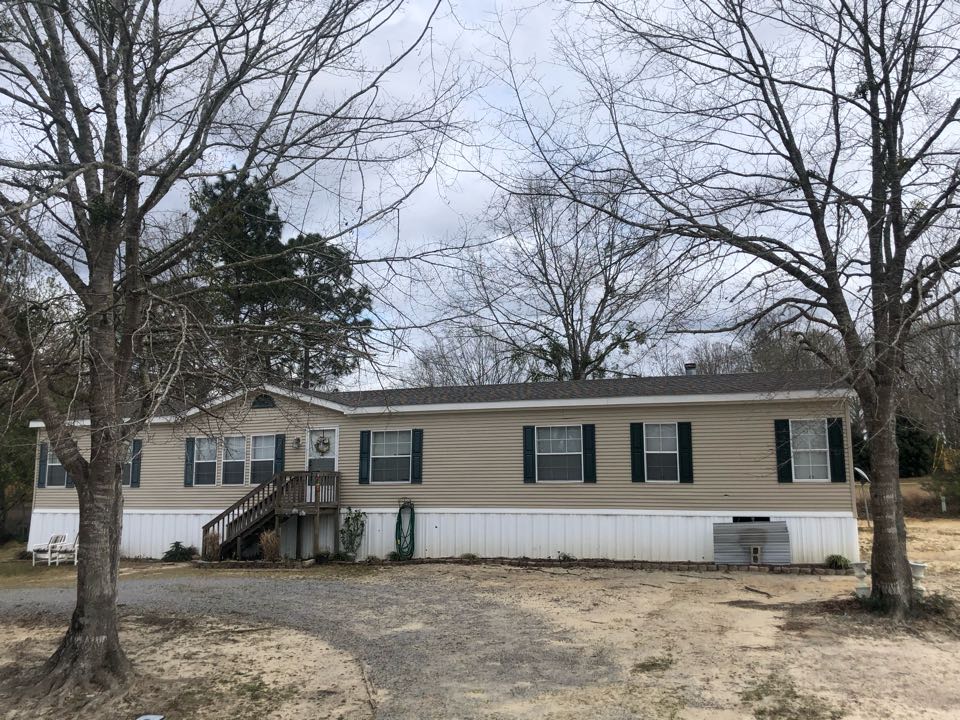 Saucier, MS - This cute one story home used B&M Roofing to replace their roof using GAF lifetime series timberline architectural HDZ shingles in the color weatherwood. Saucier, MS - This cute one story home used B&M Roofing to replace their roof using GAF lifetime series timberline architectural HDZ shingles in the color weatherwood.