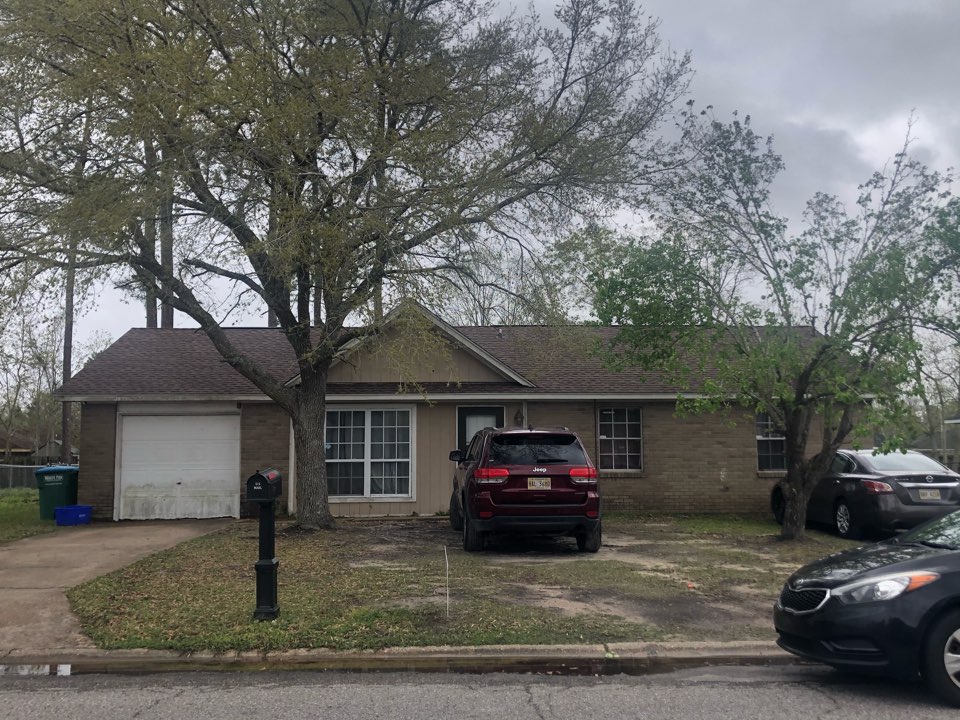 Gulfport, MS - This sweet one story home took roof damage during Hurricane Zeta. B&M Roofing provided them with a brand new roof using GAF lifetime series timberline architectural HDZ shingles in the color Barkwood Gulfport, MS - This sweet one story home took roof damage during Hurricane Zeta. B&M Roofing provided them with a brand new roof using GAF lifetime series timberline architectural HDZ shingles in the color Barkwood