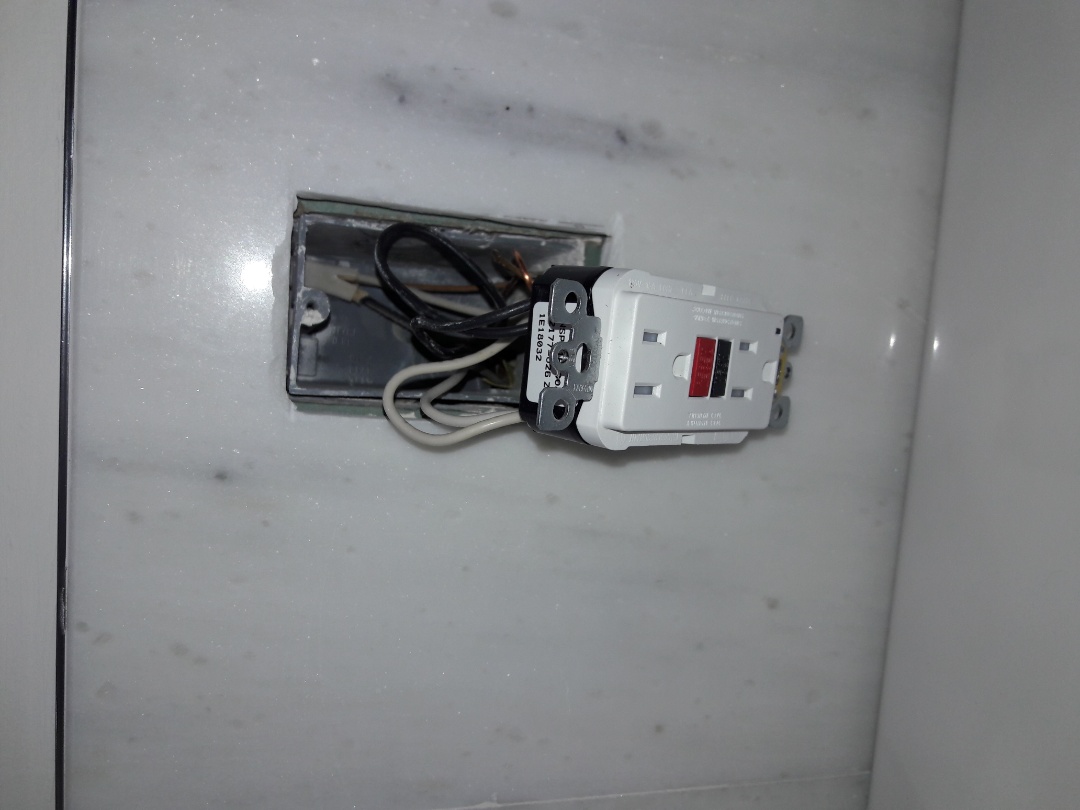 Pinecrest, FL - No power to GFCI receptacle in guest restroom.
Pinecrest Fl 33156 Pinecrest, FL - No power to GFCI receptacle in guest restroom.
Pinecrest Fl 33156