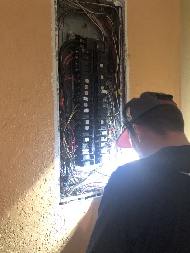 Customer has a shed out side in her back yard, that hasn’t have power for 3 years. Troubleshooting to see how we can power for her shed. Customer has a shed out side in her back yard, that hasn’t have power for 3 years. Troubleshooting to see how we can power for her shed.