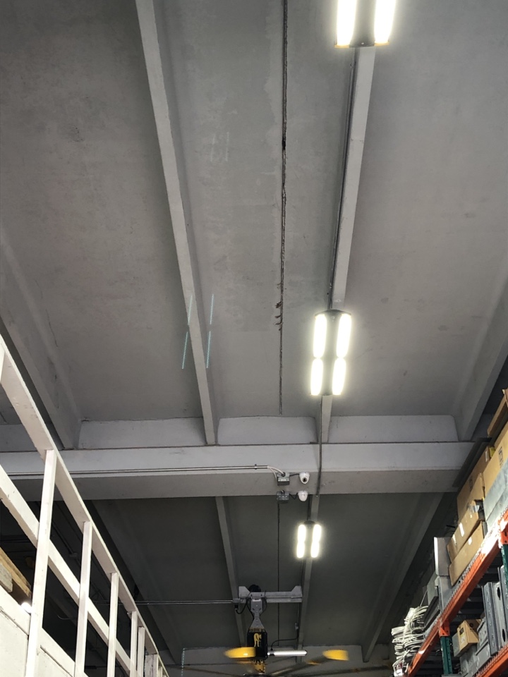 Miami, FL - Installing new led warehouse lights Miami, FL - Installing new led warehouse lights