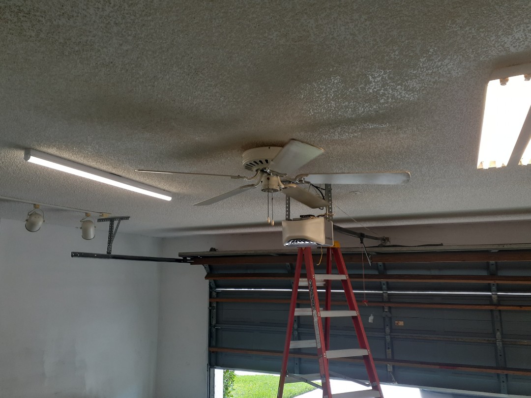 Pembroke Pines, FL - Removed none working florescent light fixture in garage with LED fixture.
Pembroke Pines Fl Pembroke Pines, FL - Removed none working florescent light fixture in garage with LED fixture.
Pembroke Pines Fl