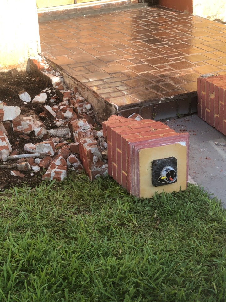 Miami, FL - Made column safe from any electrical threat Miami, FL - Made column safe from any electrical threat