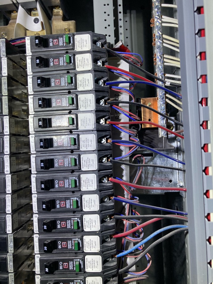 Sunrise, FL - Emergency lighting repair on lighting system in mall Sunrise, FL - Emergency lighting repair on lighting system in mall