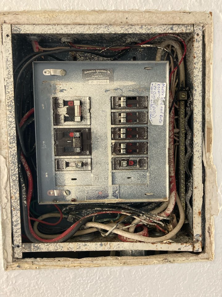 Miami, FL - Installing new panel Miami, FL - Installing new panel