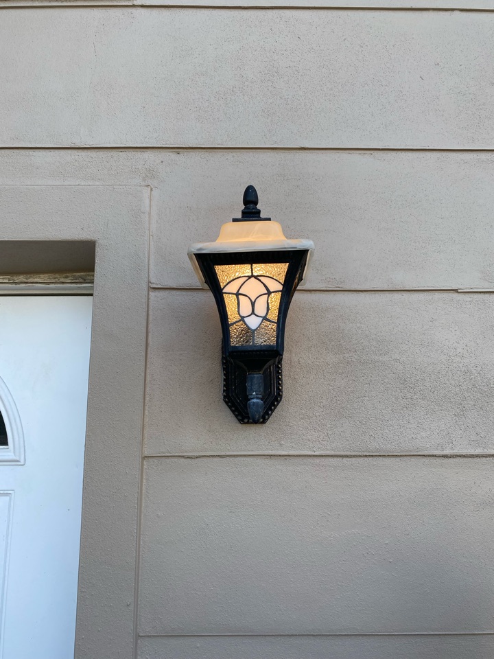 Miami, FL - Re install existing porch light fixture Miami, FL - Re install existing porch light fixture